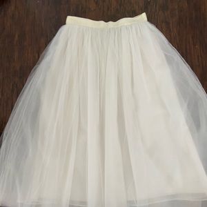 Elizabeth and James ivory tulle midi length skirt